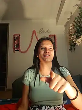 Snapshot of adysson_lee chatting on 06-10-26, 04:56 adysson lee online show from 06-10-26, 04:56