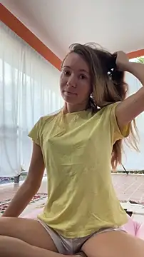 Mini girl do it better online show from 05-11-26, 11:57