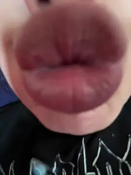 Snapshot of ICEDGLOSS chatting on 07-03-26, 11:16 ICEDGLOSS online show from 07-03-26, 11:16