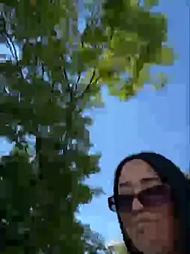 Snapshot of ICEDGLOSS chatting on 07-29-26, 08:45 ICEDGLOSS online show from 07-29-26, 08:45