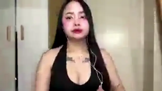 LorindaBeser online show from 05-12-26, 01:19