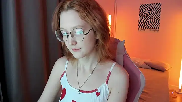 Snapshot of LunaTerry chatting on 05-16-26, 07:49 LunaTerry online show from 05-16-26, 07:49