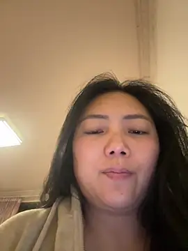 Snapshot of yanling668 chatting on 05-11-26, 04:48 yanling668 online show from 05-11-26, 04:48