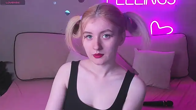 Snapshot of Diiana_Daviis chatting on 05-24-26, 12:59 Diiana Daviis online show from 05-24-26, 12:59