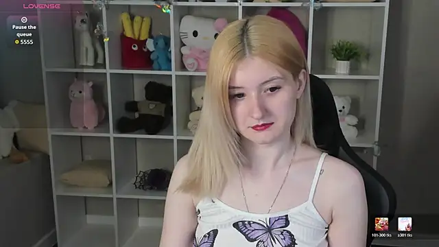 Snapshot of Diiana_Daviis chatting on 05-29-26, 01:03 Diiana Daviis online show from 05-29-26, 01:03