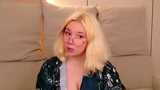 Cassey Well online show from 05-20-26, 08:48