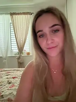 Snapshot of LillyStarr chatting on 07-23-26, 04:16 LillyStarr online show from 07-23-26, 04:16