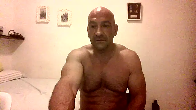 Snapshot of oFg3H5Dj chatting on 05-31-26, 08:10 oFg3H5Dj online show from 05-31-26, 08:10