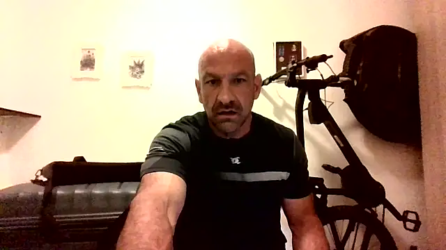 Snapshot of oFg3H5Dj chatting on 06-13-26, 09:35 oFg3H5Dj online show from 06-13-26, 09:35
