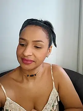 mell0102 online show from 05-11-26, 02:45