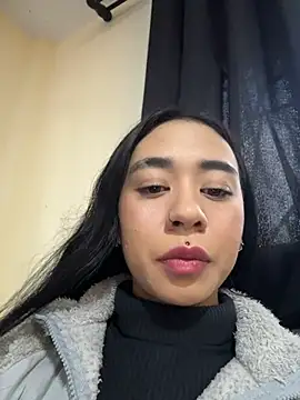 Zafiro-fire online show from 05-12-26, 11:07