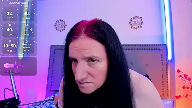 Snapshot of CloeMature chatting on 06-10-26, 02:12 CloeMature online show from 06-10-26, 02:12