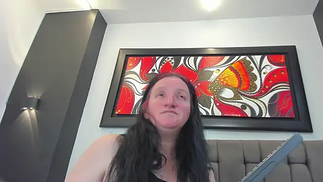 Snapshot of CloeMature chatting on 06-30-26, 01:17 CloeMature online show from 06-30-26, 01:17