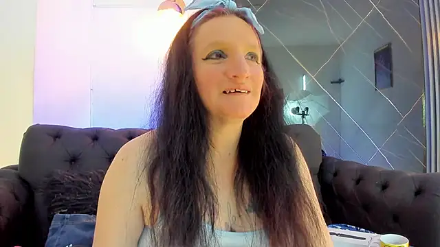 Snapshot of CloeMature chatting on 08-02-26, 03:38 CloeMature online show from 08-02-26, 03:38