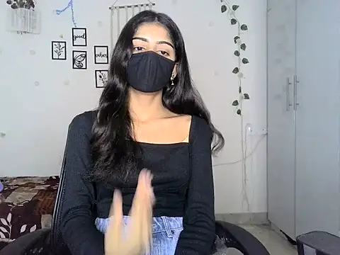 SASSY  BABY  online show from 06-22-26, 05:26