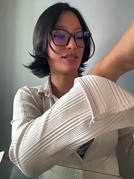 Snapshot of yazmin_rouse_ chatting on 06-01-26, 05:03 yazmin rouse online show from 06-01-26, 05:03