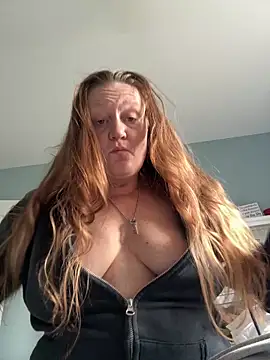 Snapshot of Kellilyn10 chatting on 05-16-26, 06:17 Kellilyn10 online show from 05-16-26, 06:17