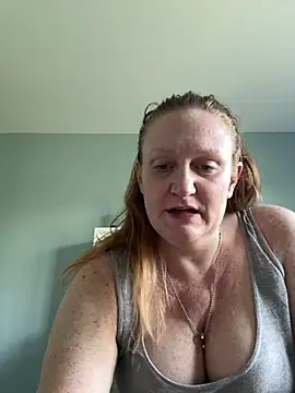 Snapshot of Kellilyn10 chatting on 06-01-26, 10:33 Kellilyn10 online show from 06-01-26, 10:33