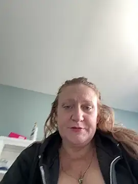 Snapshot of Kellilyn10 chatting on 06-10-26, 05:23 Kellilyn10 online show from 06-10-26, 05:23