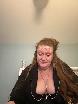 Snapshot of Kellilyn10 chatting on 06-18-26, 02:34 Kellilyn10 online show from 06-18-26, 02:34