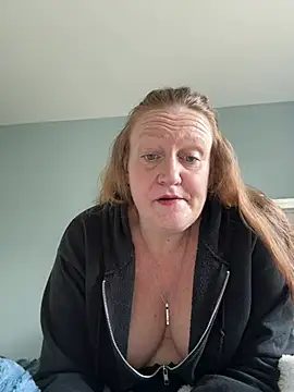 Snapshot of Kellilyn10 chatting on 06-20-26, 02:09 Kellilyn10 online show from 06-20-26, 02:09