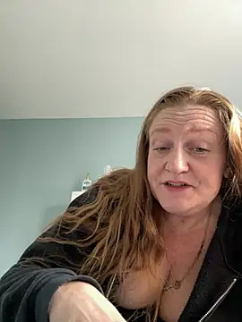 Snapshot of Kellilyn10 chatting on 06-24-26, 05:45 Kellilyn10 online show from 06-24-26, 05:45
