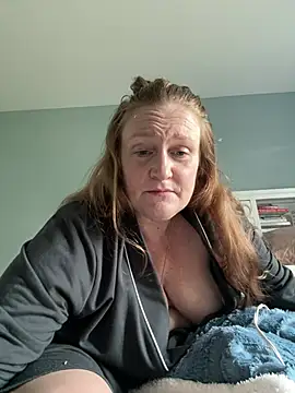 Snapshot of Kellilyn10 chatting on 07-13-26, 09:50 Kellilyn10 online show from 07-13-26, 09:50