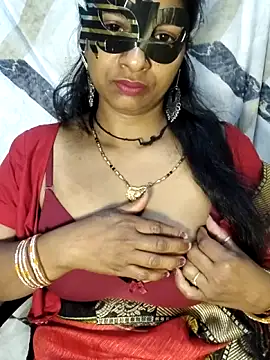 Snapshot of Juli_80 chatting on 05-16-26, 09:17 Juli 80 online show from 05-16-26, 09:17