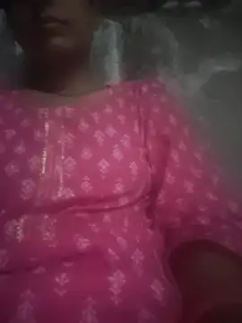 Snapshot of Cute-Isita chatting on 05-16-26, 03:22 Cute-Isita online show from 05-16-26, 03:22