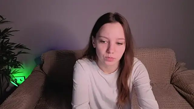 Snapshot of lolytaberry chatting on 05-30-26, 01:46 lolytaberry online show from 05-30-26, 01:46