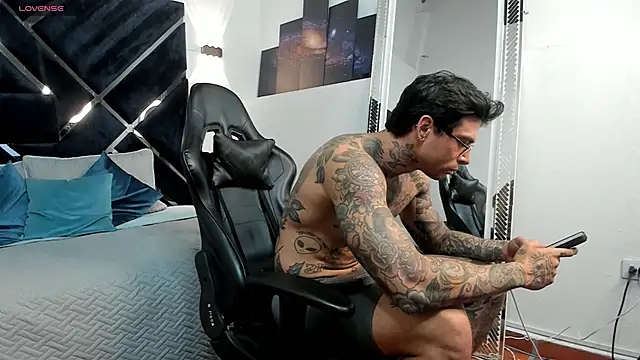 EdoardoJS online show from 05-15-26, 11:12