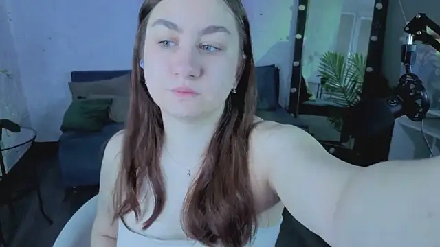 KattieCutieXx online show from 05-14-26, 05:36