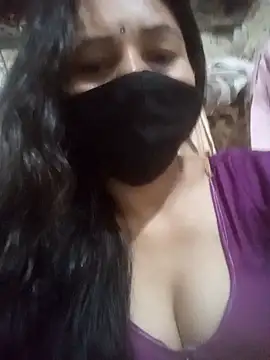 Snapshot of Komal_Bhabhi4u chatting on 05-18-26, 01:28 Komal Bhabhi4u online show from 05-18-26, 01:28