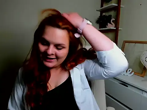 GingerKitten1 online show from 06-05-26, 12:55