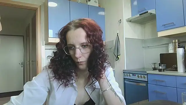 Lucy Crystal online show from 05-31-26, 02:57