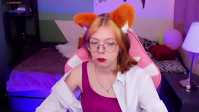 Snapshot of FoxxyyPolly chatting on 06-08-26, 05:41 FoxxyyPolly online show from 06-08-26, 05:41