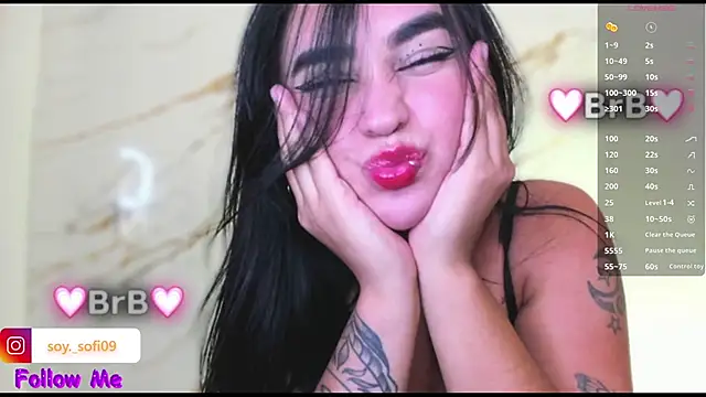Snapshot of elaiamuller_ chatting on 06-30-26, 08:43 elaiamuller online show from 06-30-26, 08:43