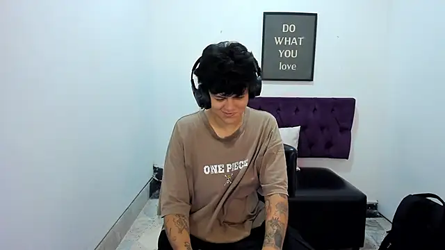 Favpussyboy online show from 05-13-26, 11:18