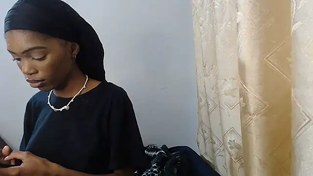 PetiteBarbie 05 online show from 08-01-26, 08:08