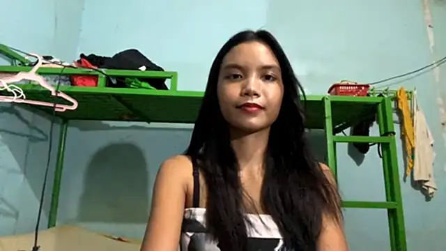ValeryCatledge online show from 05-13-26, 02:03