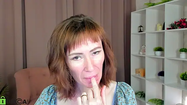 gracekellyyy online show from 06-15-26, 04:15