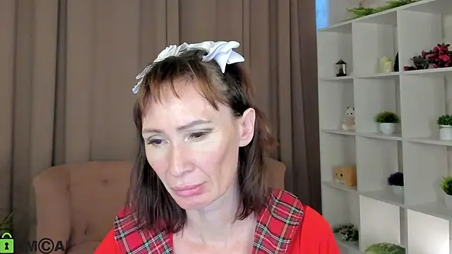 gracekellyyy online show from 06-15-26, 04:20