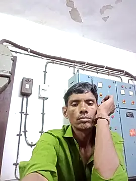 Hot-Parinda200 online show from 05-13-26, 06:44