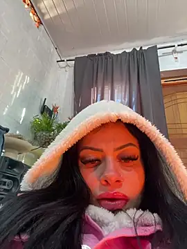 Snapshot of belababyy chatting on 06-24-26, 11:31 belababyy online show from 06-24-26, 11:31