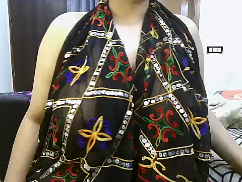 Snapshot of MISS_CUTY_ chatting on 05-20-26, 06:36 MISS CUTY online show from 05-20-26, 06:36