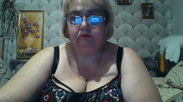 MarinaFarina53 online show from 06-11-26, 06:39