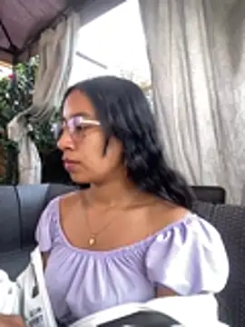Snapshot of CassiePink_ chatting on 05-12-26, 11:18 CassiePink online show from 05-12-26, 11:18