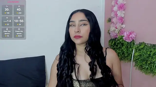 DaenerysSnow  online show from 05-12-26, 12:35