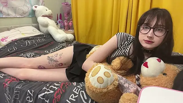 SleepyKristi online show from 06-02-26, 05:26