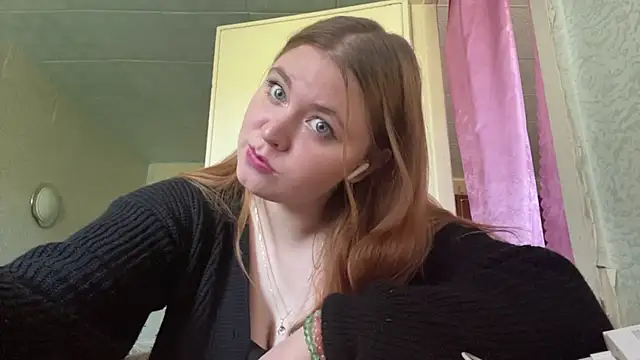 Violette Iguina online show from 05-11-26, 08:31